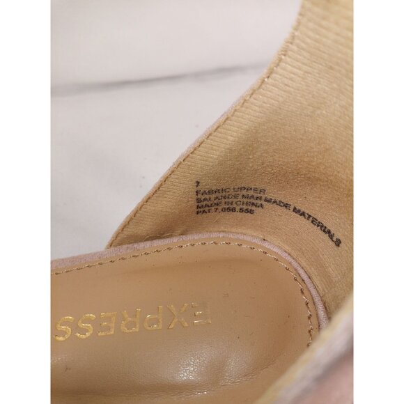 Express Women's Pink Flats with Pointed Toe Size 7 - Picture 10 of 10